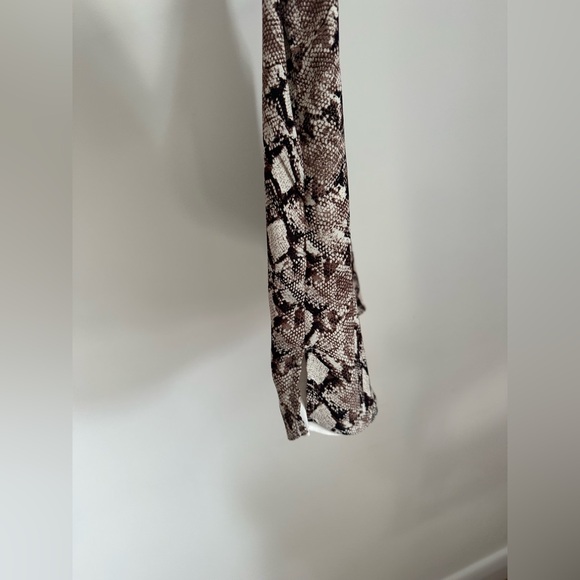 Keith snake print blouse - Picture 2 of 4
